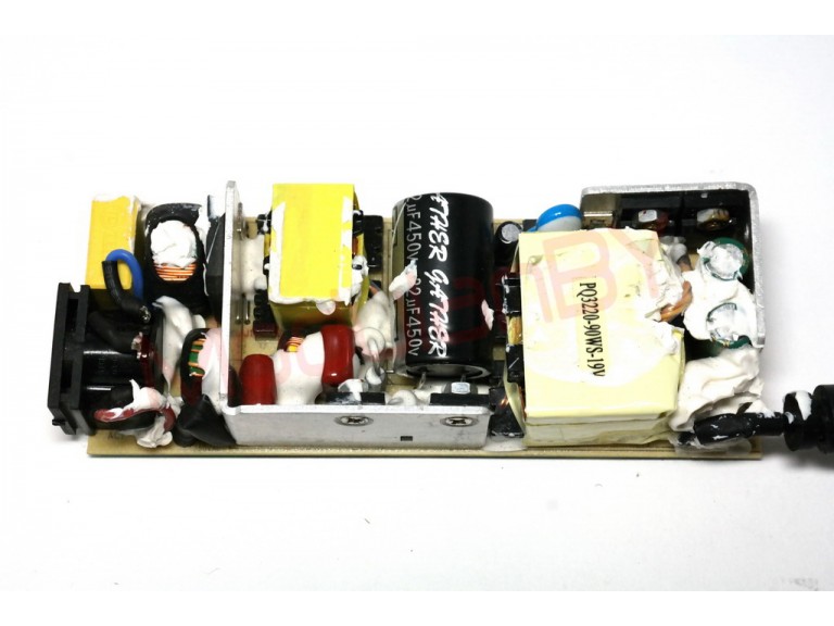 Блок питания VGP-AC19V13 (19.5V 4.7A 90W; 6,5x4,4; AC 3 pin) FULL CE